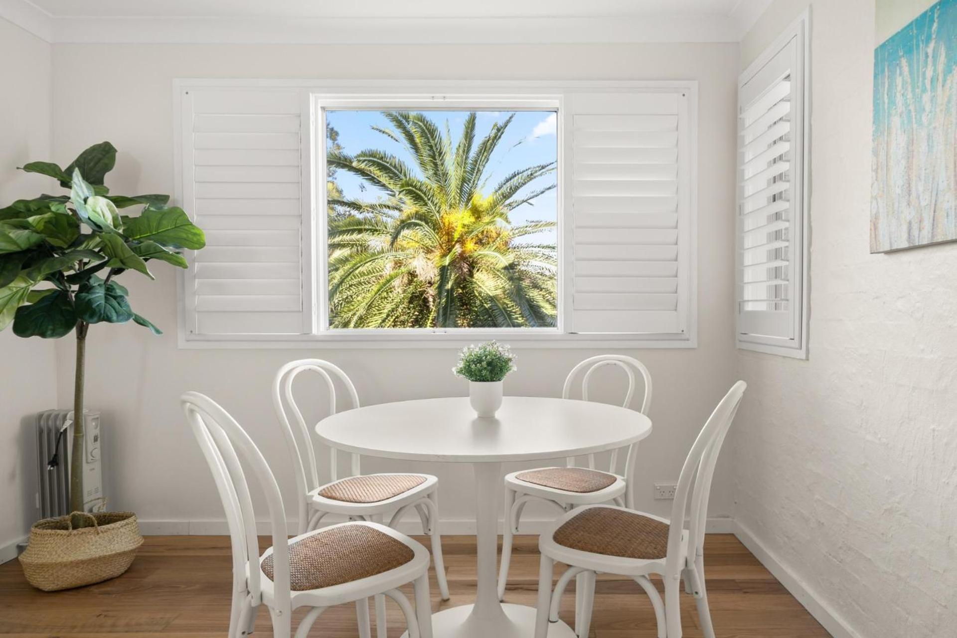 Idyllic Unit In Little Manly - Steps From The *